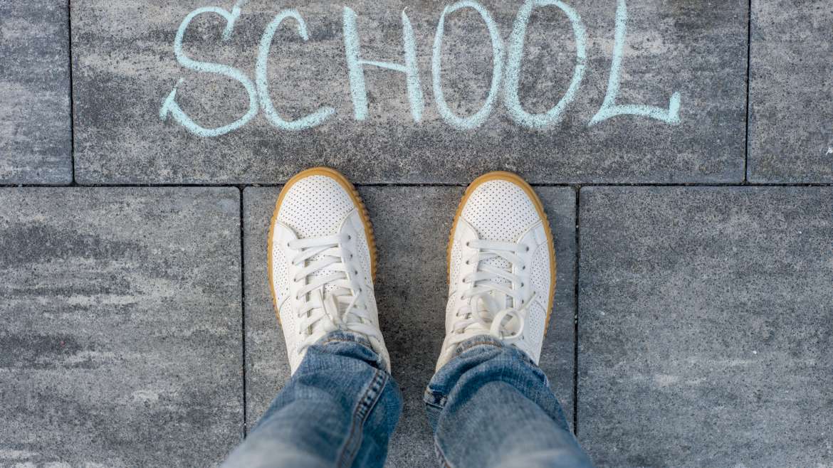 🎓 How to Balance Studies and Social Life While Living in a Hostel